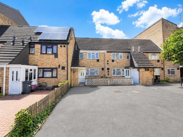House for rent in London Borough of Hounslow, Greater London