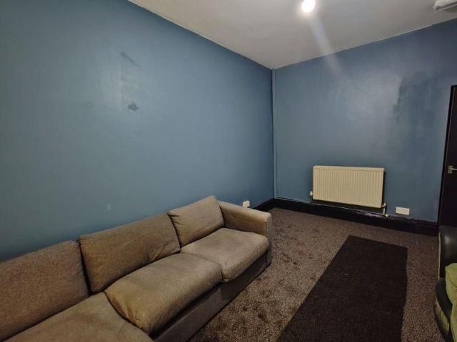 House for rent in Hillhouse, Huddersfield