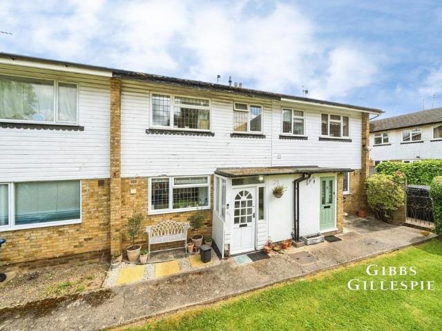House for rent in Hatch End, Greater London
