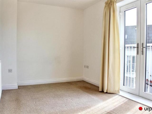 House for rent in Kingswood