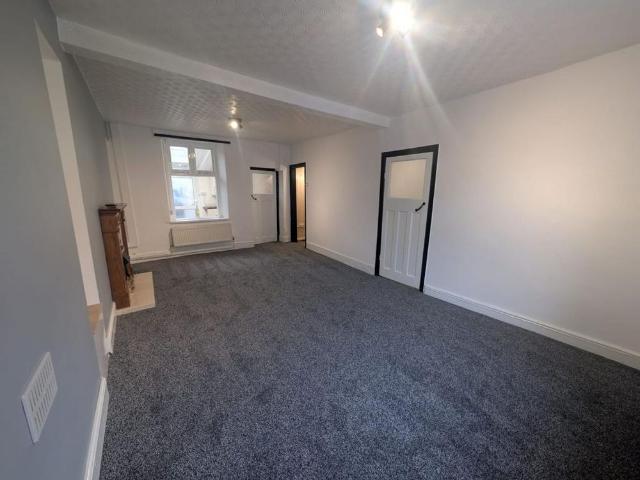 House for rent in Penrhiwceiber, Wales