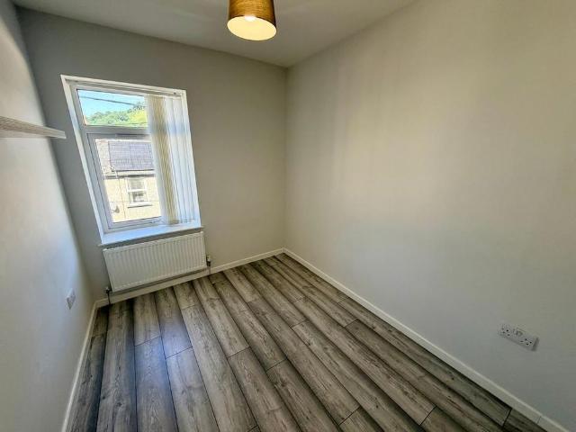 House for rent in Six Bells, Wales
