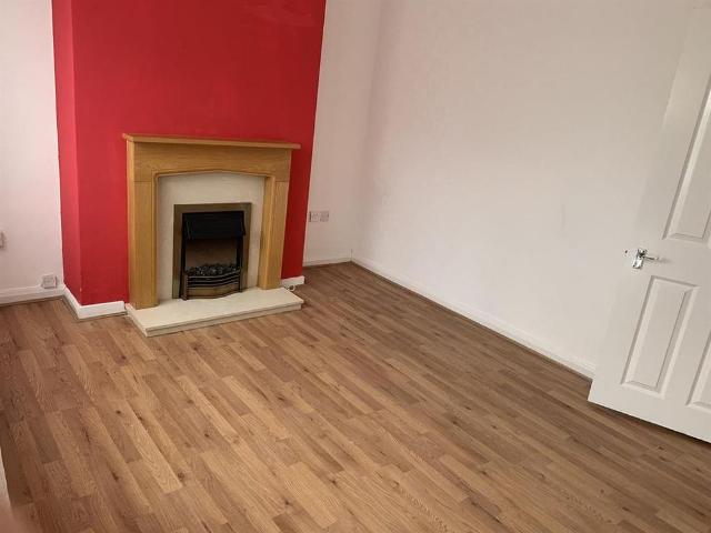 House for rent in White City, Maltby
