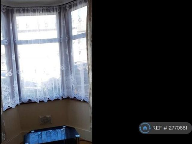 House for rent in Plashet, Greater London