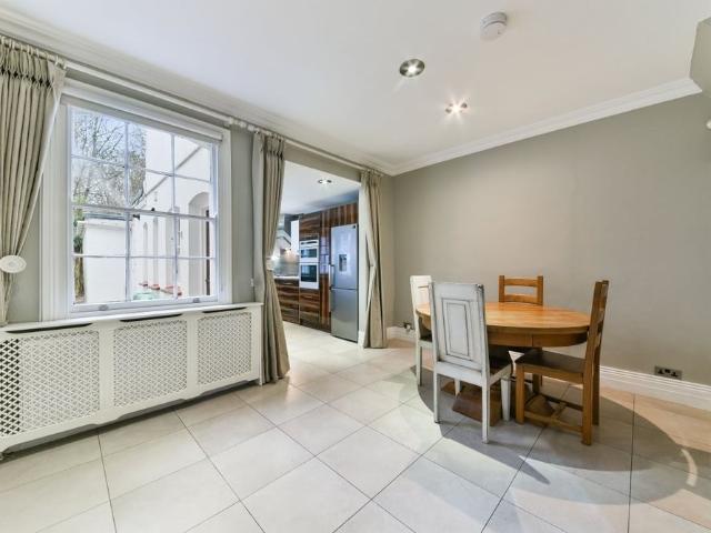 House for rent in Hadley Wood, Barnet