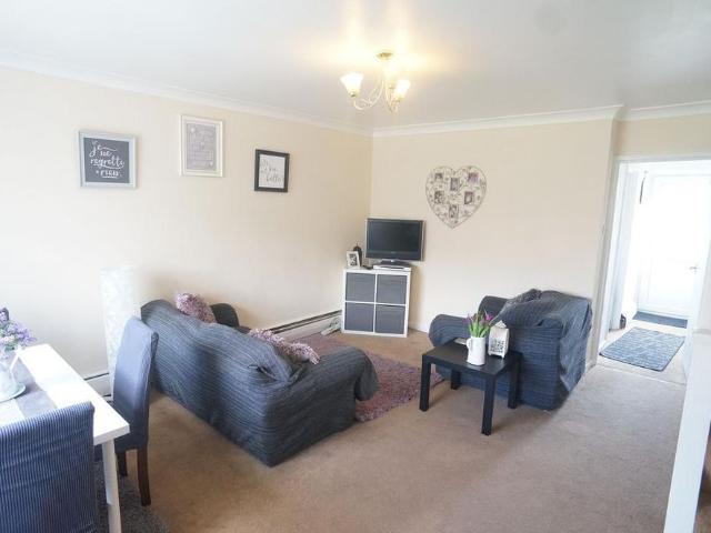 House for rent in Longlands, Halfway Street