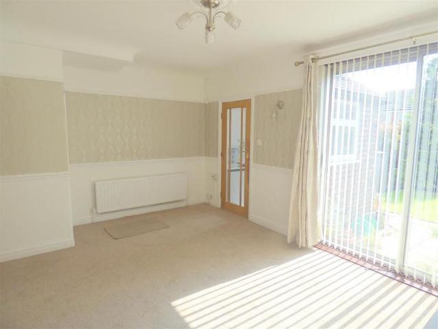 House for rent in Calderstones