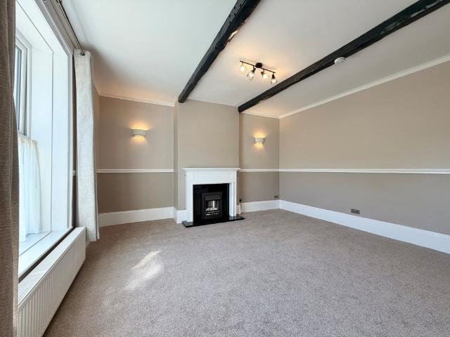House for rent in Paddock, Milnsbridge