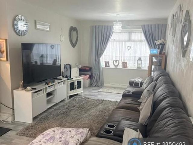 House for rent in Lee Chapel, Essex
