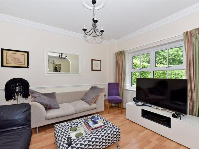 House for rent in Swallow, Buckinghamshire