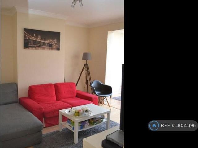 House for rent in London Borough of Croydon, Greater London