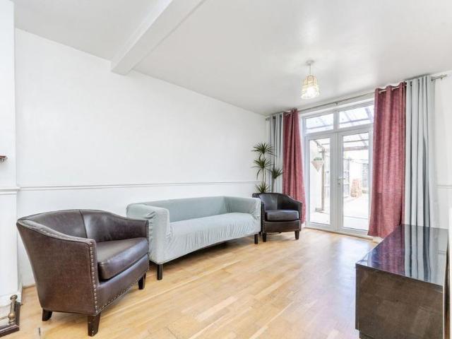 House for rent in South Stanmore, Greater London