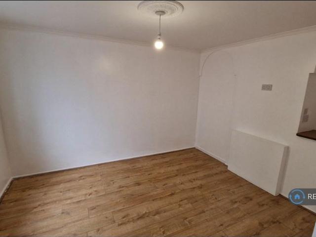 House for rent in Lee Chapel, Essex