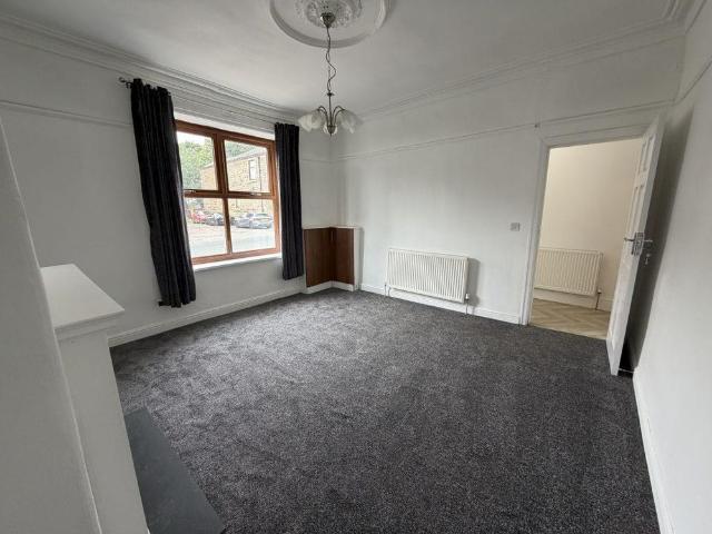 House for rent in Kirklees, Bury