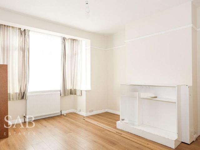 House for rent in London Borough of Ealing, Greater London