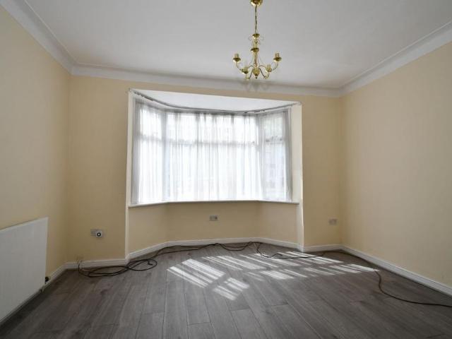 House for rent in Gants Hill, Greater London