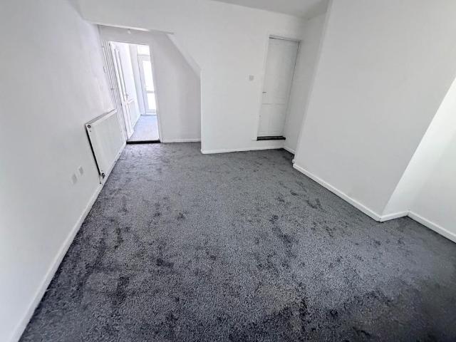 House for rent in Dalestorth, East Midlands