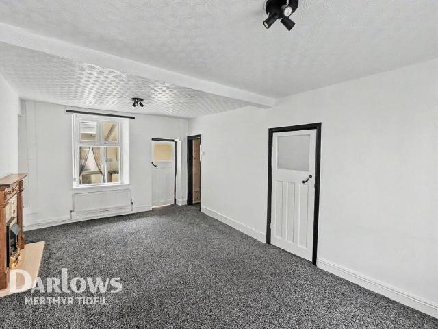 House for rent in Penrhiwceiber, Wales