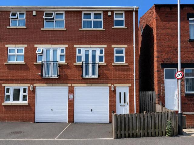 House for rent in Farnley, West Yorkshire