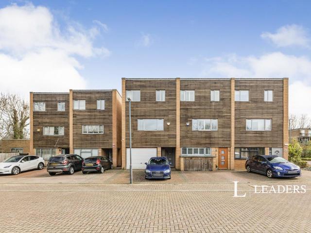 House for rent in Carshalton Beeches, Isle Of Man
