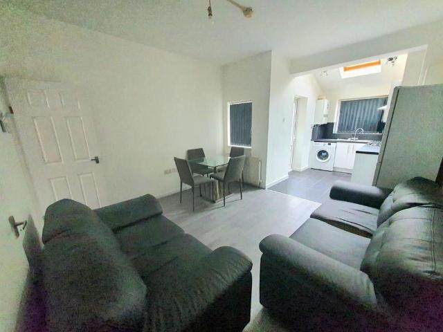 House for rent in Georgia, Greater Manchester