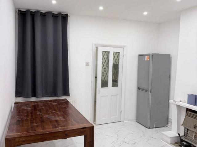 House for rent in London Borough of Merton, Mitcham