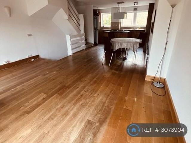 House for rent in London Borough of Tower Hamlets, Greater London