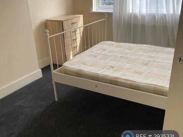 House for rent in London Borough of Brent, Greater London