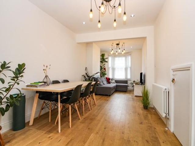 House for rent in West Ham, Cat Hill