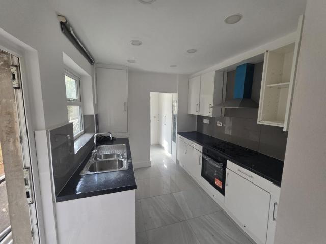 House for rent in Gould's Green, Greater London