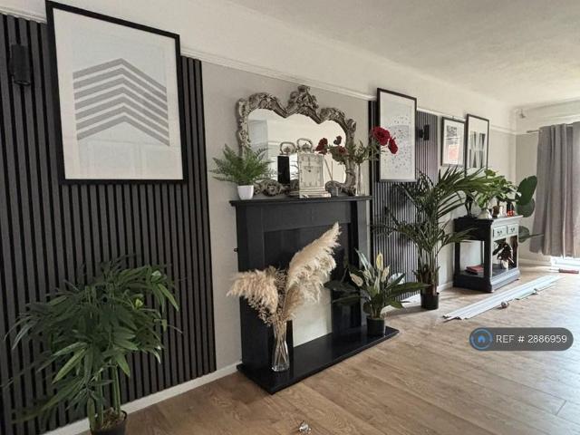 House for rent in Colshaw Farm, Wilmslow