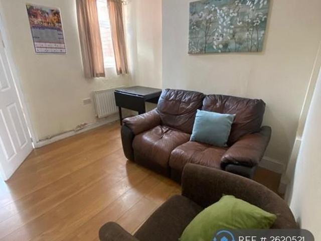 House for rent in Ball Hill, Coventry