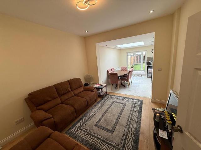 House for rent in Newbury Park, Greater London