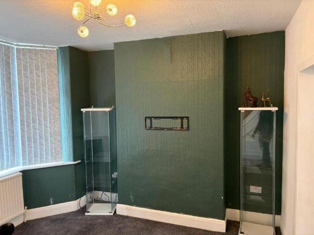 House for rent in Stock Brook, Oldham
