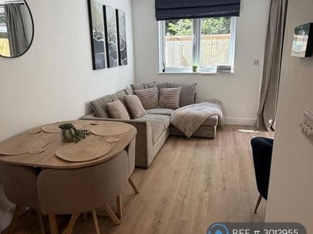 House for rent in London Borough of Croydon, Greater London