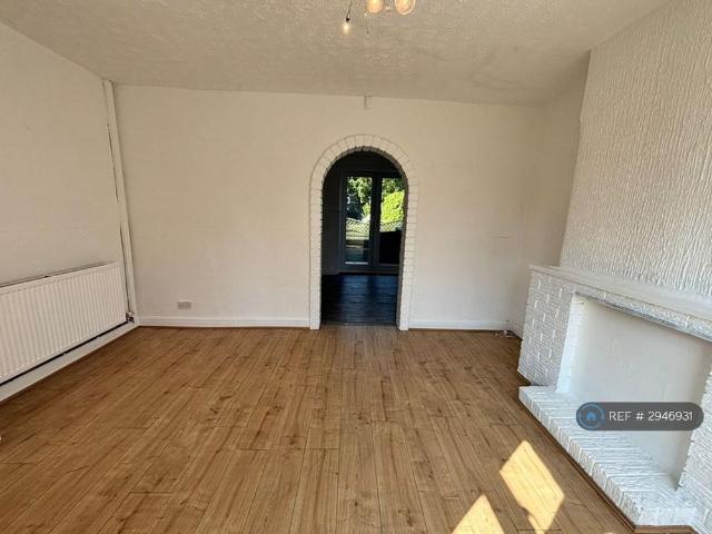 House for rent in Barton upon Irwell, Salford