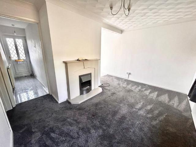 House for rent in Tonyrefail, Coedely