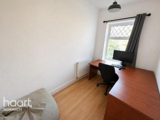 House for rent in Lakenham, East Bank