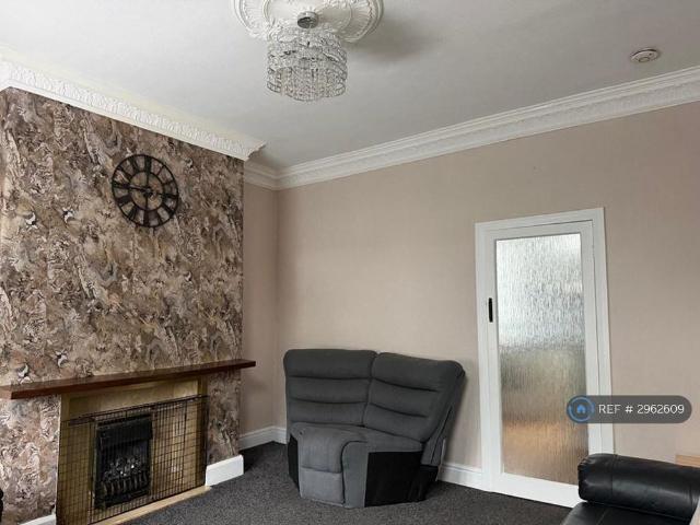House for rent in Laisterdyke, West Yorkshire