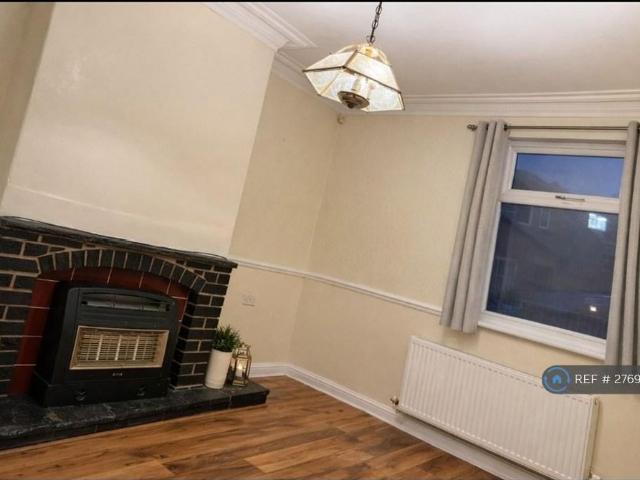 House for rent in Brownlow Fold, Lee Bank