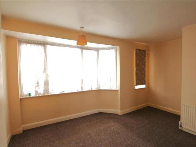 House for rent in Ponders End, Greater London