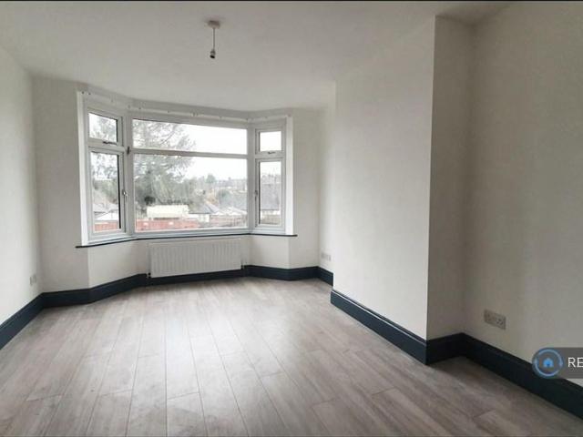 House for rent in Farley Hill, Luton