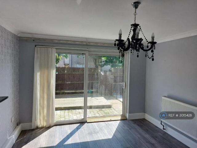 House for rent in Tanhouse, Roby Mill