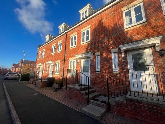 House for rent in Churchward, Rodbourne