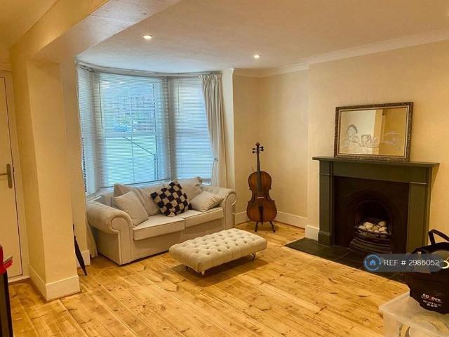House for rent in Roselands, Eastbourne