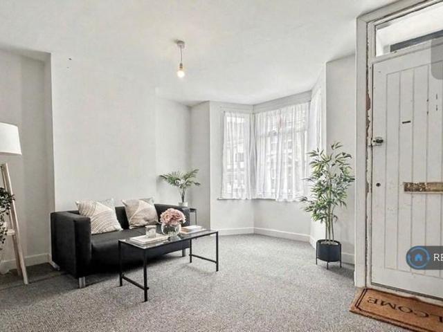 House for rent in Luton, Chatham