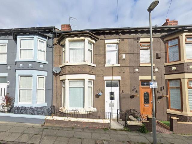 House for rent in Cabbage Hall, Calderstones
