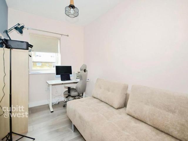 House for rent in Chichester, Littlecote