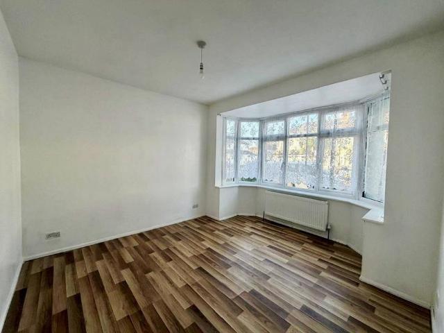 House for rent in Bowes Park, Greater London