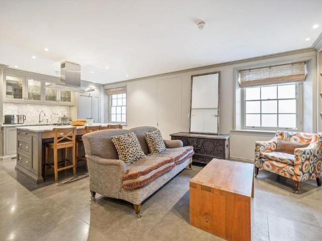 House for rent in Royal Borough of Kensington and Chelsea, Greater London